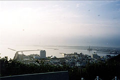 稚内公園から稚内の港を望む(北海道稚内、1998年8月11日）